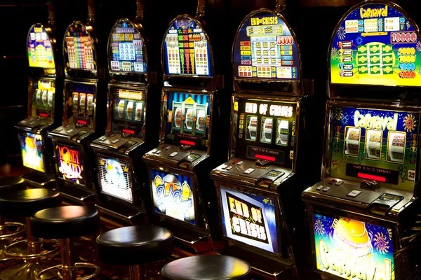 Bank77 Lightning Dice betting interface showing multiple bet types and their payout multiples
